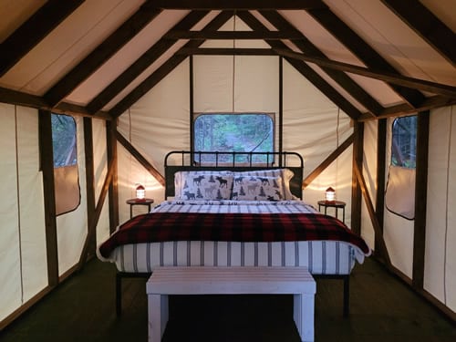 Image: https://www.northshorecampingco.com/wp-content/uploads/2022/09/NorthShoreCampingCo-MinnesotaGlamping8.jpg